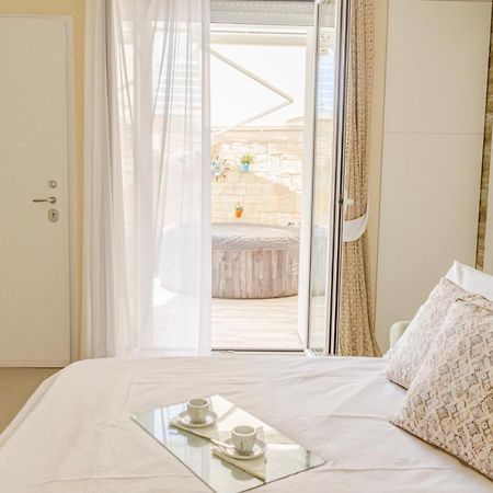 Вилла Apulialux Little Jem W Jacuzzi / 180 Steps From Sea Полиньяно-а-Маре Экстерьер фото