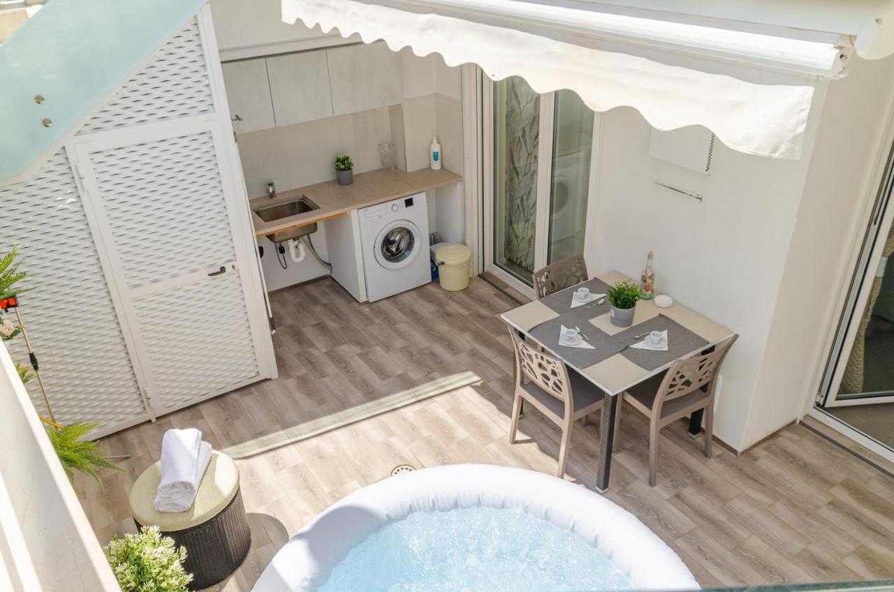 Вилла Apulialux Little Jem W Jacuzzi / 180 Steps From Sea Полиньяно-а-Маре Экстерьер фото
